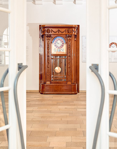 Foyer_Blick auf die Astronomische Kunstuhr