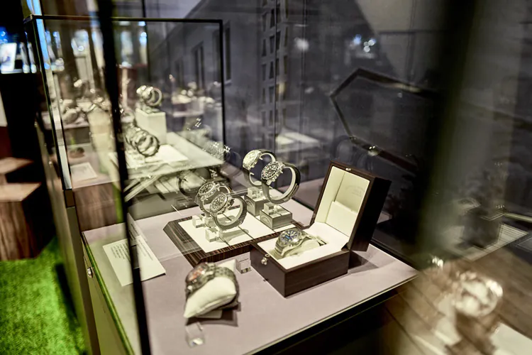 Armbanduhren der jüngeren Geschichte Stiftung Deutsches Uhrenmuseum Glashütte